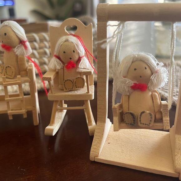 Vintage 70’s wood Christmas ornaments set of 6 - Picture 6 of 9